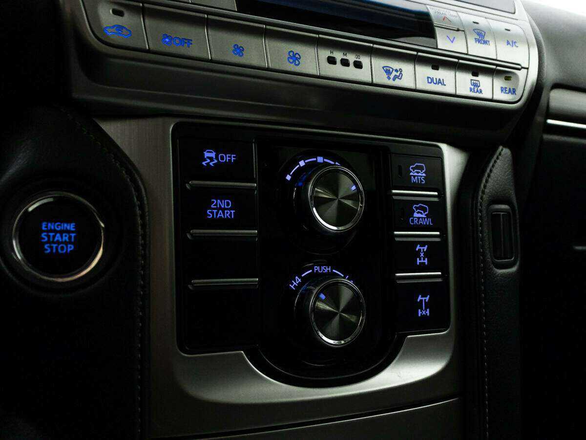 Toyota Land Cruiser Prado 2017 года с пробегом. Фото: #22