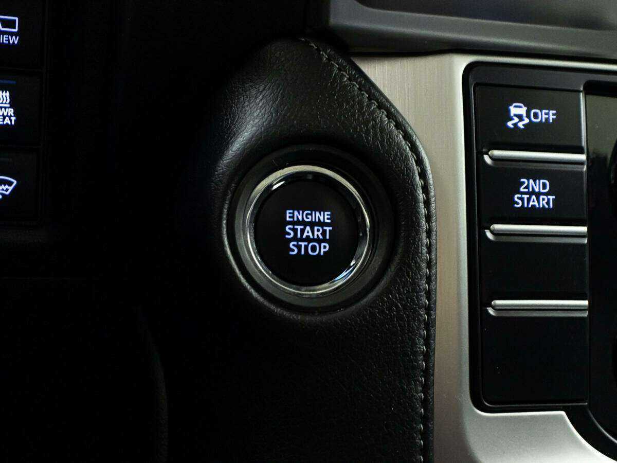 Toyota Land Cruiser Prado 2017 года с пробегом. Фото: #23