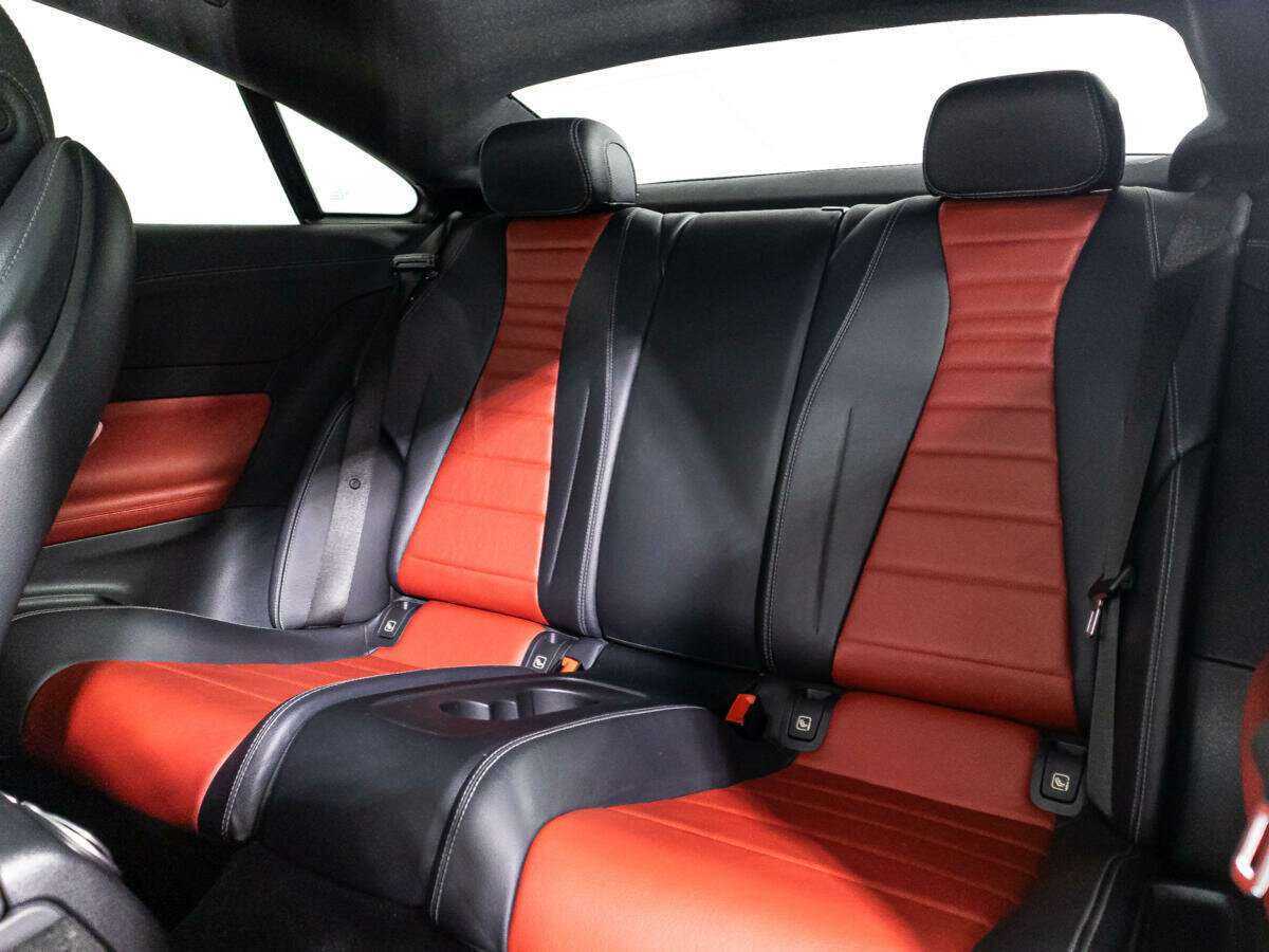 Mercedes-Benz E-Класс 2017 года с пробегом. Фото: #9