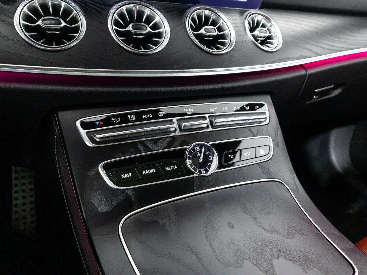 Mercedes-Benz E-Класс 2017 года с пробегом. Фото: #15