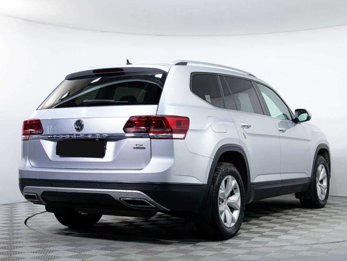 Volkswagen Teramont 2018 года с пробегом. Фото: #4