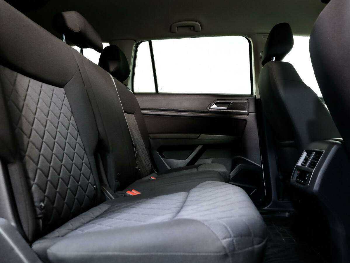 Volkswagen Teramont 2018 года с пробегом. Фото: #10