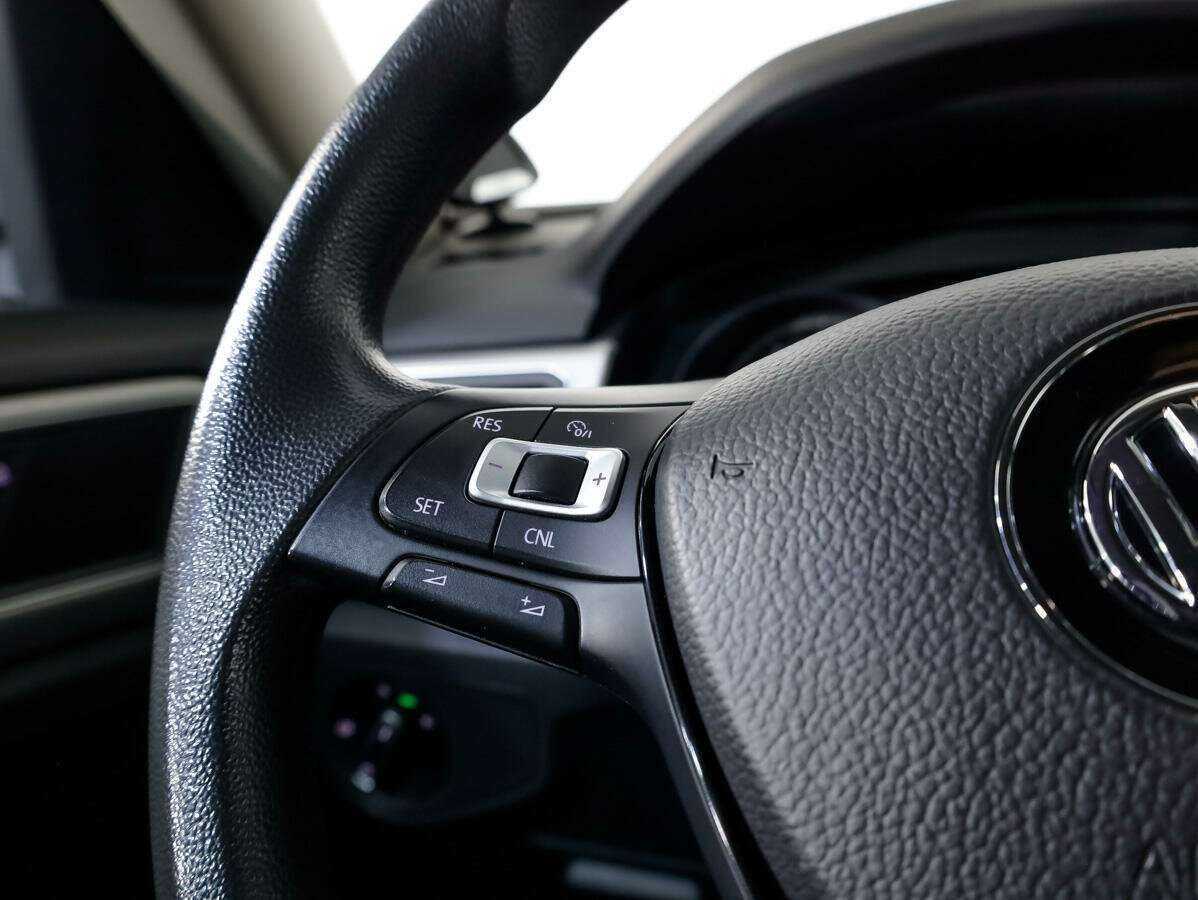 Volkswagen Teramont 2018 года с пробегом. Фото: #12