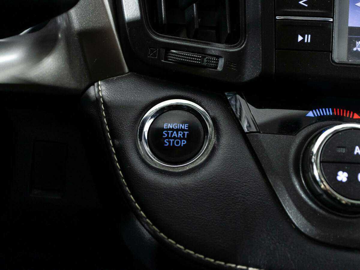 Toyota RAV4 2017 года с пробегом. Фото: #20