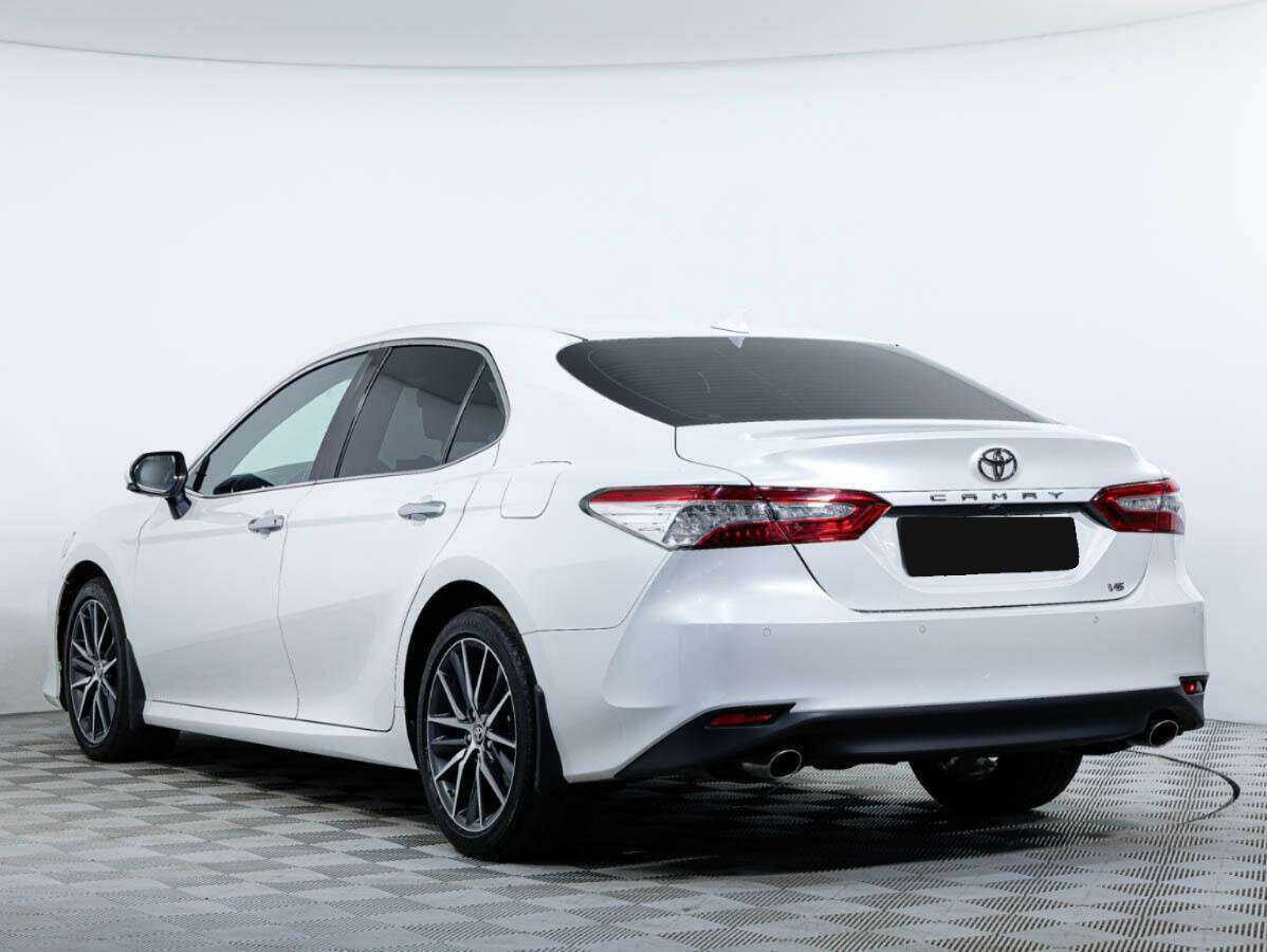 Toyota Camry 2021 года с пробегом. Фото: #5