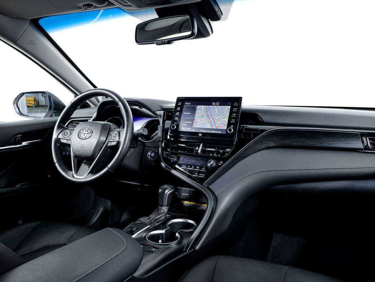 Toyota Camry 2021 года с пробегом. Фото: #7