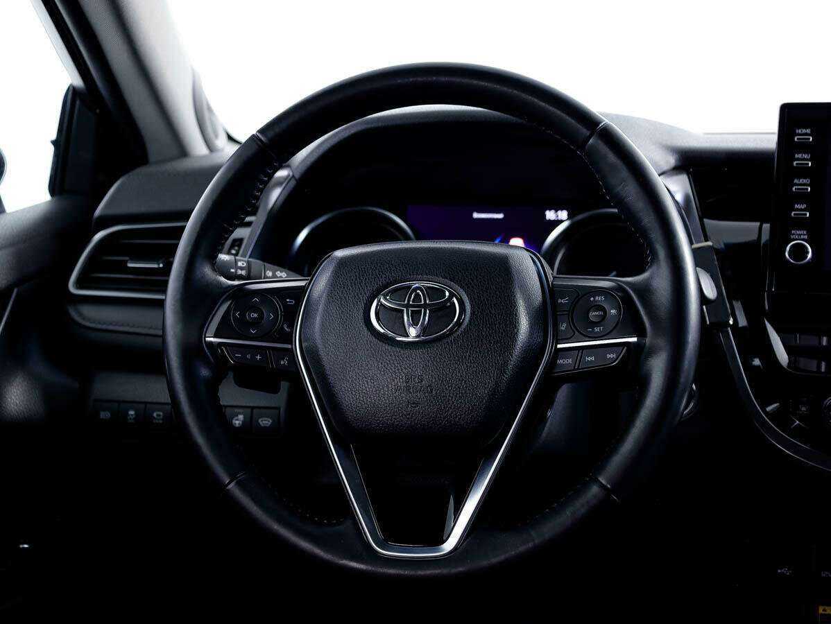 Toyota Camry 2021 года с пробегом. Фото: #19