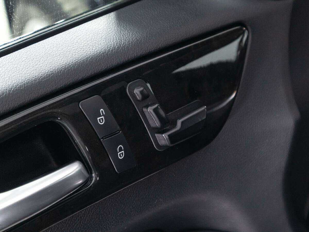 Mercedes-Benz GL-Класс 2015 года с пробегом. Фото: #16