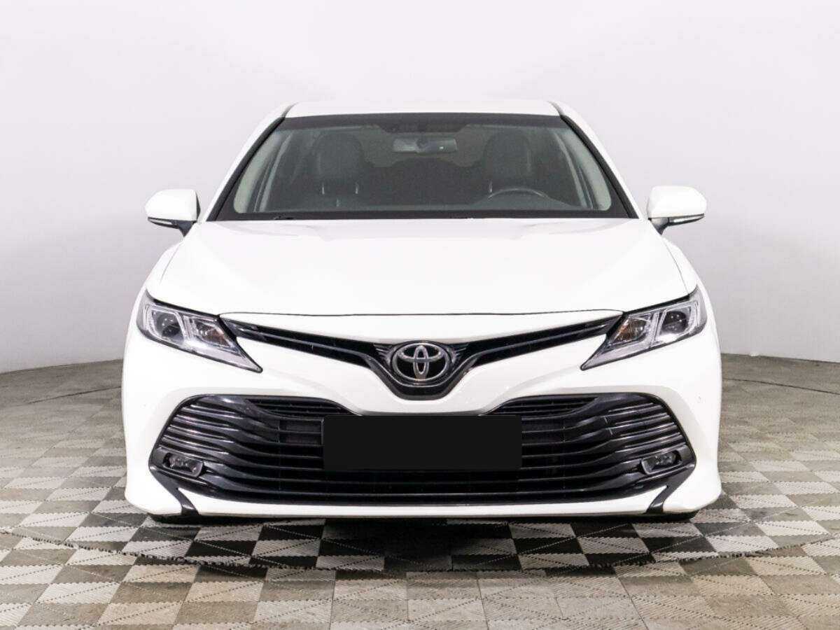 Toyota Camry 2019 года с пробегом. Фото: #1