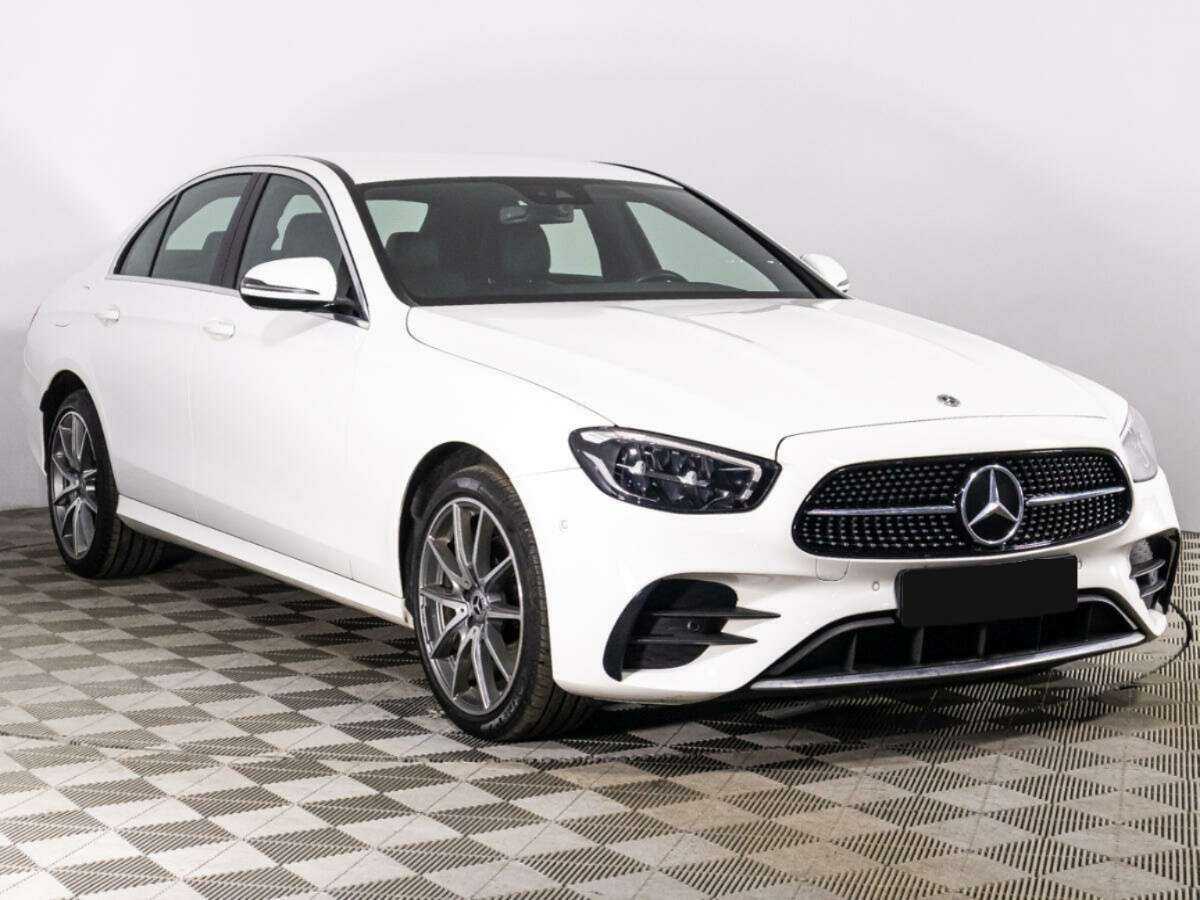 Mercedes-Benz E-Класс 2021 года с пробегом. Фото: #2