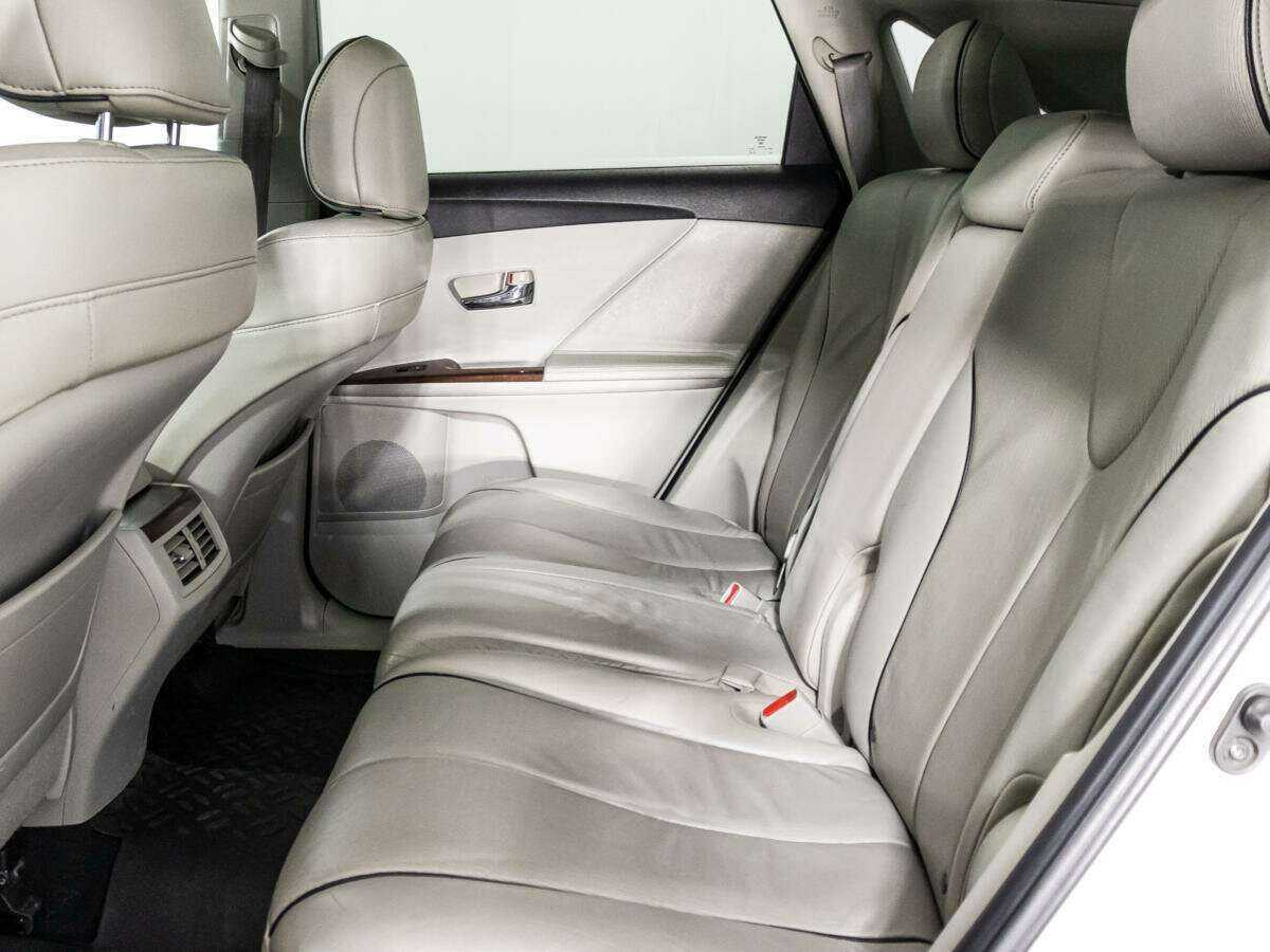 Toyota Venza 2010 года с пробегом. Фото: #9