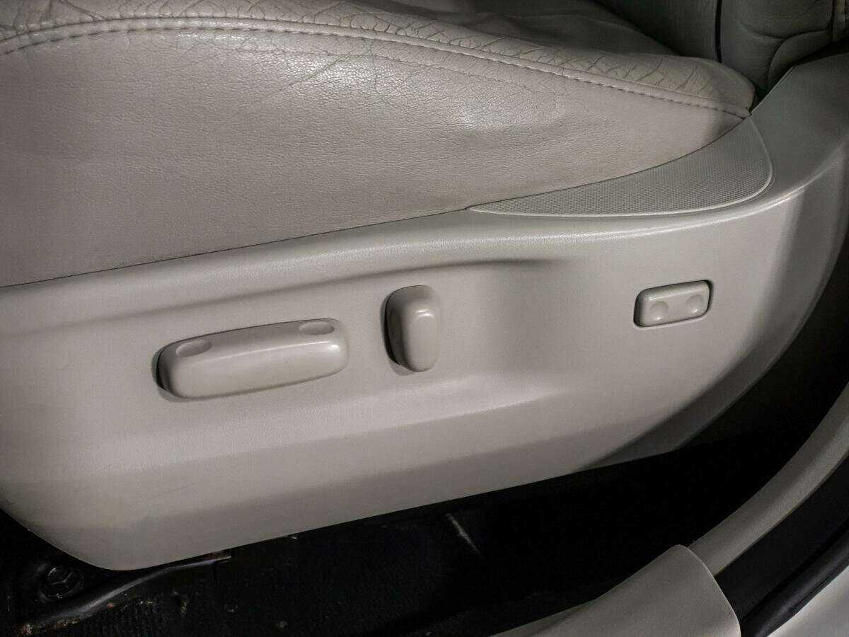 Toyota Venza 2010 года с пробегом. Фото: #17