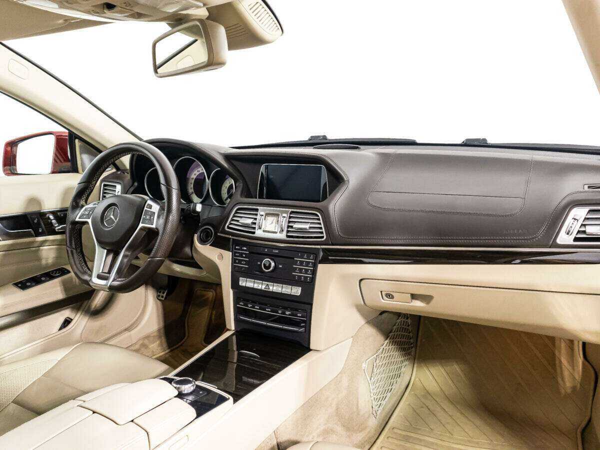 Mercedes-Benz E-Класс 2015 года с пробегом. Фото: #8