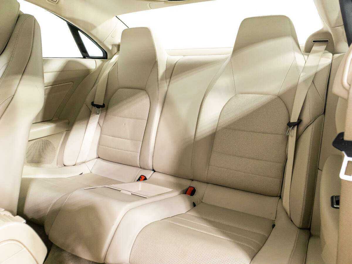 Mercedes-Benz E-Класс 2015 года с пробегом. Фото: #9