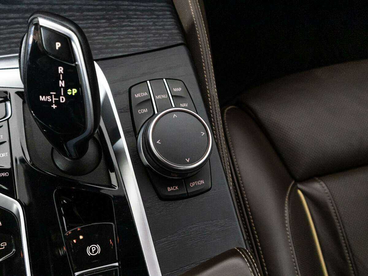 BMW 5 серии 2020 года с пробегом. Фото: #23