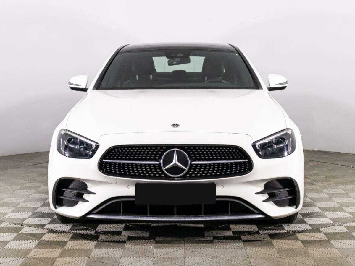 Mercedes-Benz E-Класс 2021 года с пробегом. Фото: #1