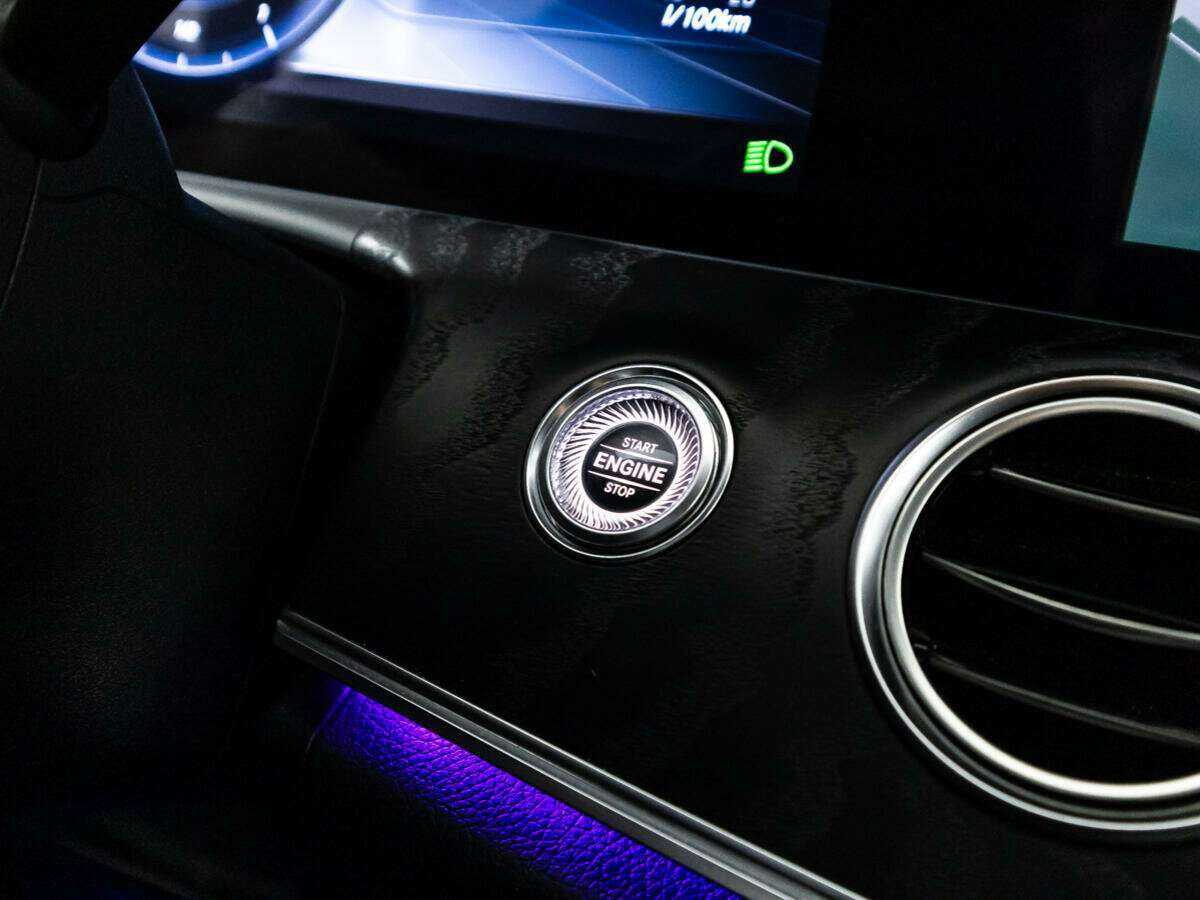 Mercedes-Benz E-Класс 2019 года с пробегом. Фото: #17