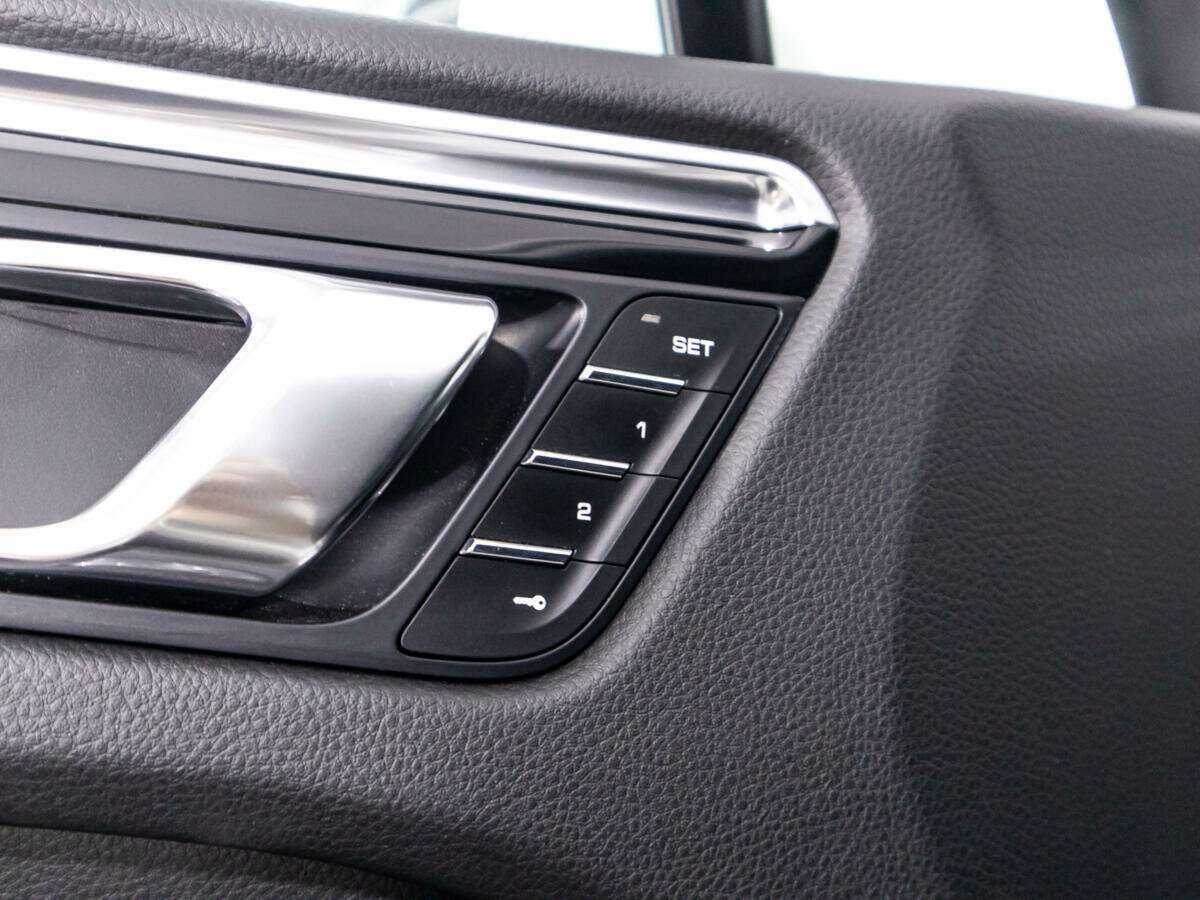 Porsche Macan 2015 года с пробегом. Фото: #15