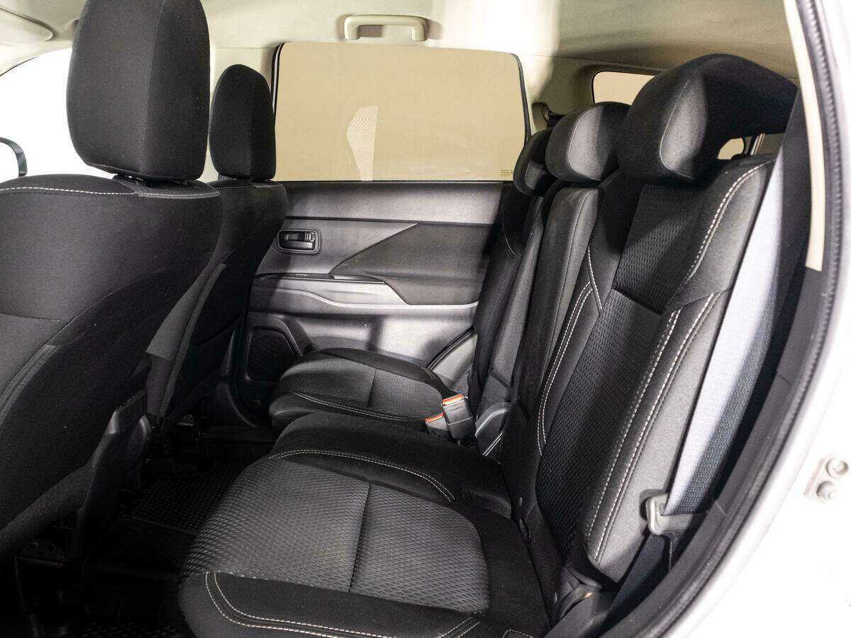 Mitsubishi Outlander 2020 года с пробегом. Фото: #9