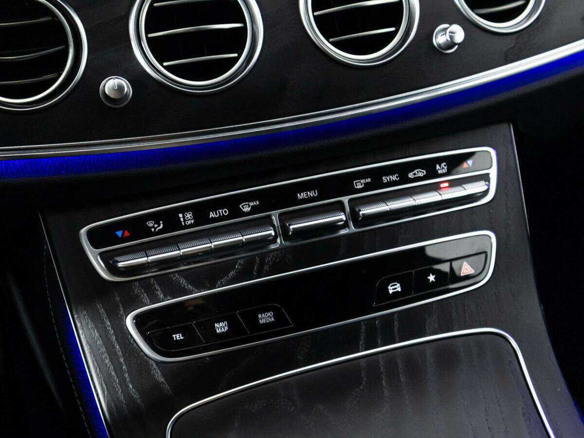 Mercedes-Benz E-Класс 2021 года с пробегом. Фото: #15