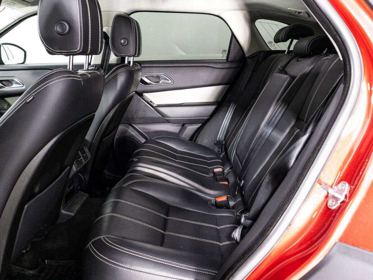 Land Rover Range Rover Velar 2018 года с пробегом. Фото: #9