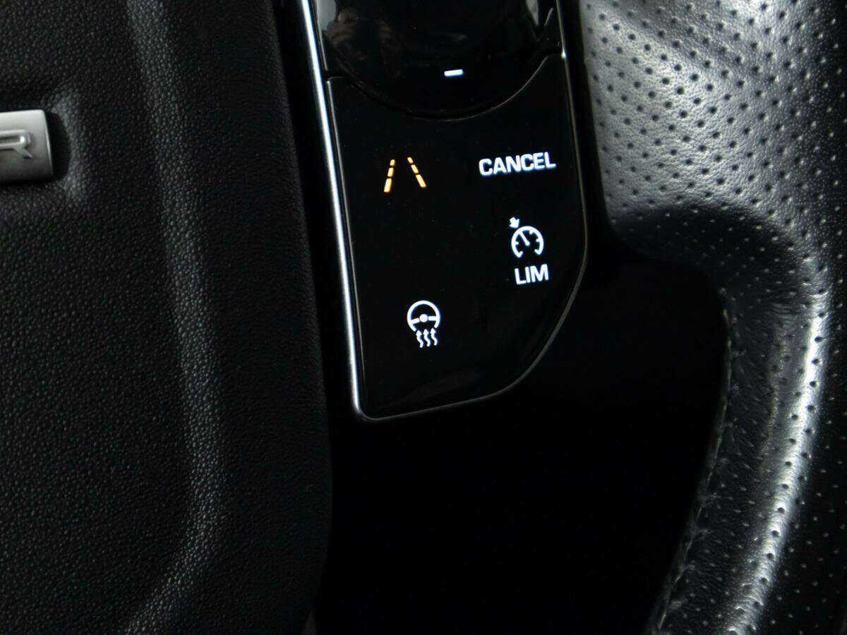 Land Rover Range Rover Velar 2018 года с пробегом. Фото: #16