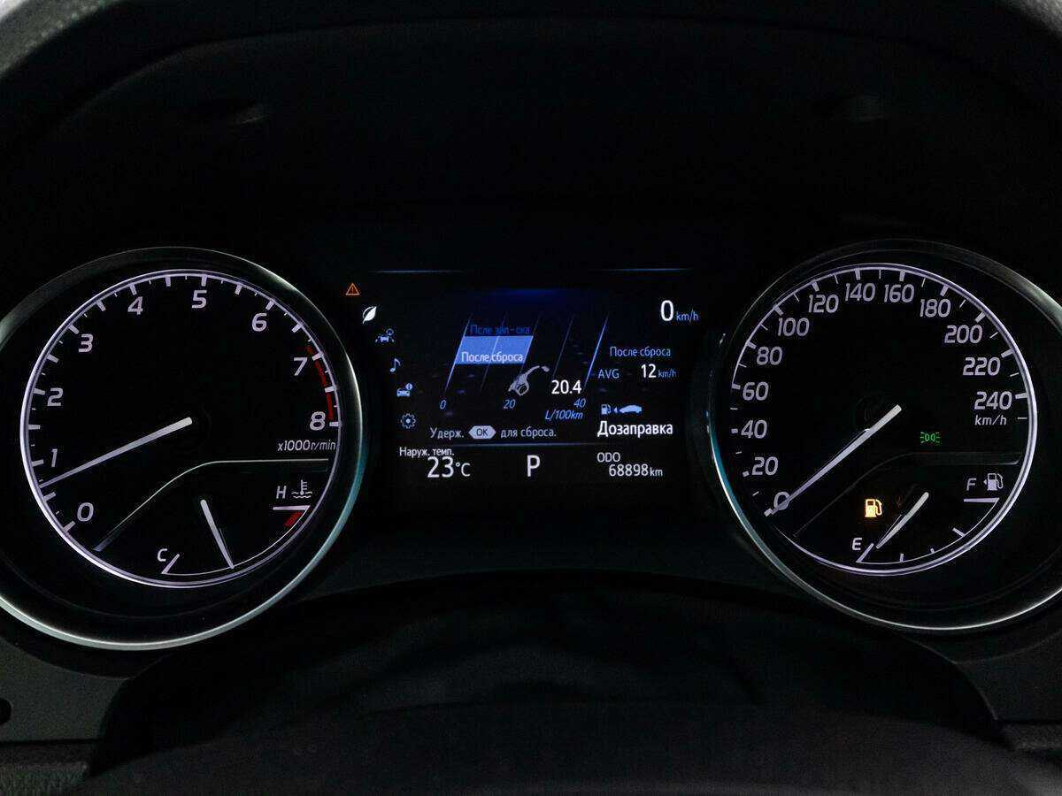 Toyota Camry 2018 года с пробегом. Фото: #11