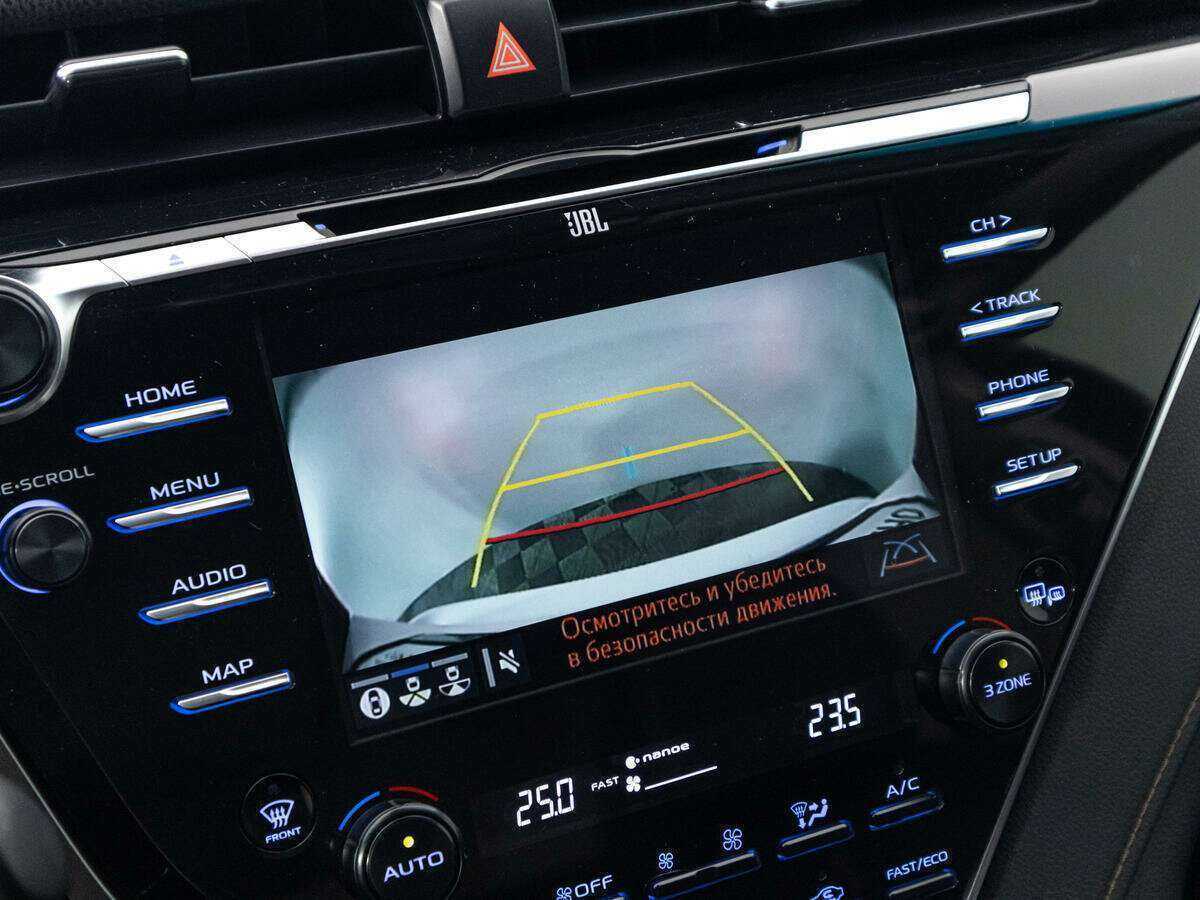 Toyota Camry 2018 года с пробегом. Фото: #20