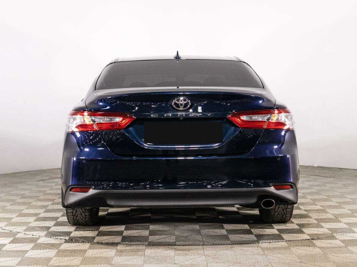 Toyota Camry 2018 года с пробегом. Фото: #5