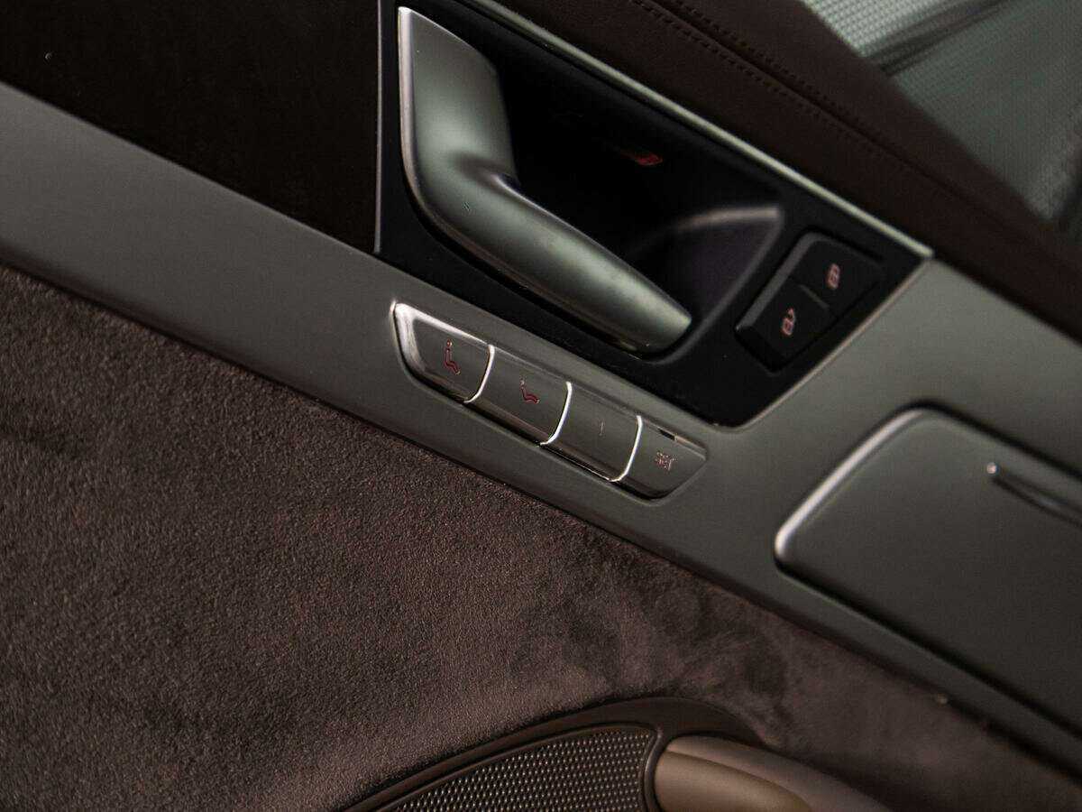 Audi A8 2014 года с пробегом. Фото: #23