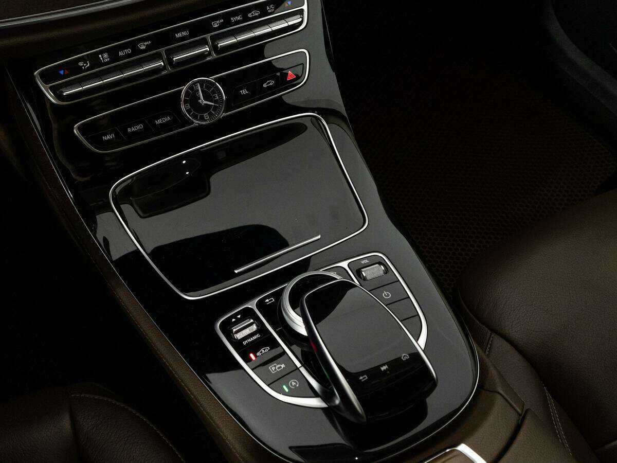 Mercedes-Benz E-Класс 2016 года с пробегом. Фото: #17