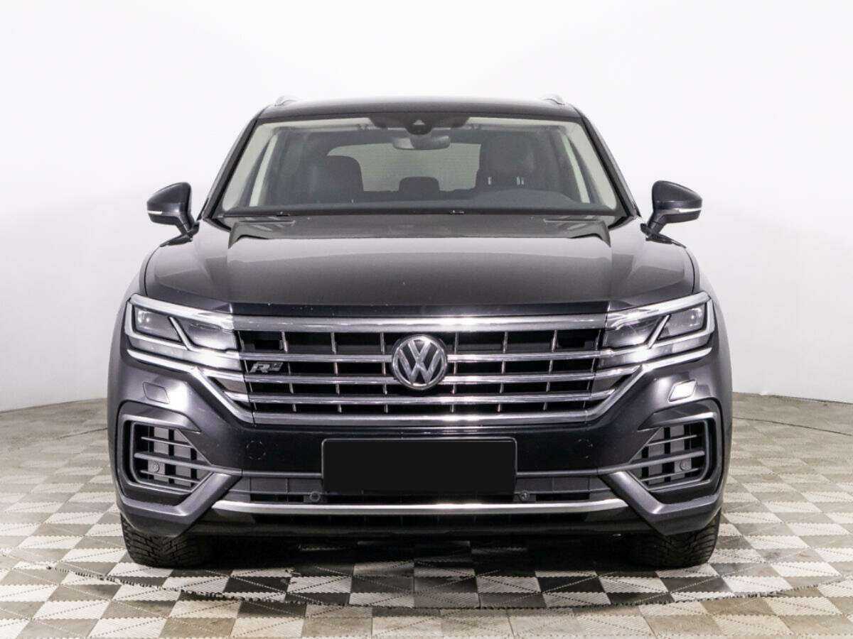 Volkswagen Touareg 2018 года с пробегом. Фото: #1