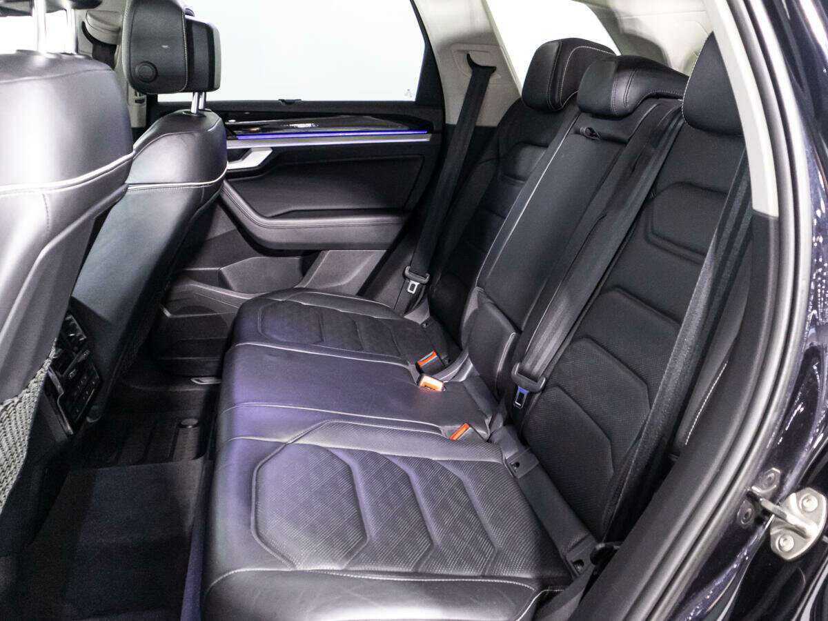 Volkswagen Touareg 2018 года с пробегом. Фото: #9
