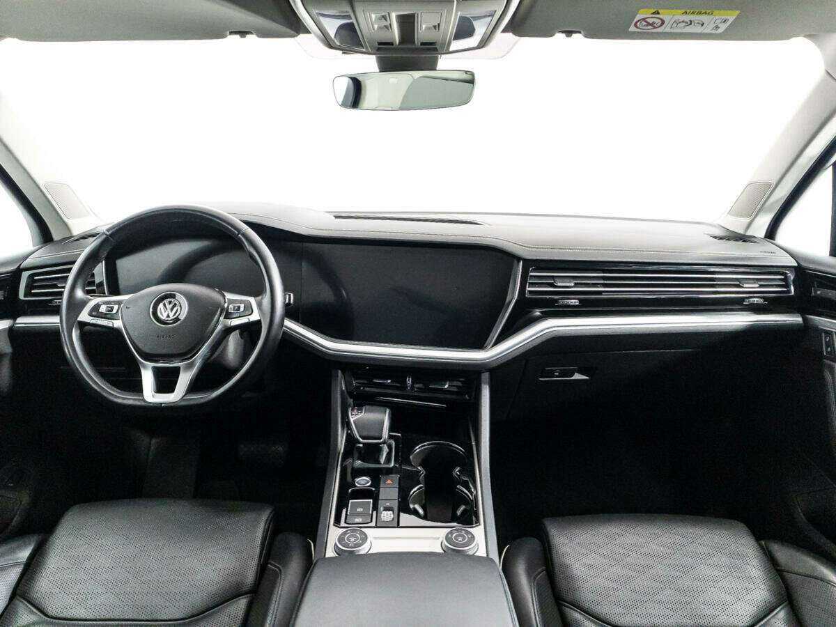 Volkswagen Touareg 2018 года с пробегом. Фото: #12