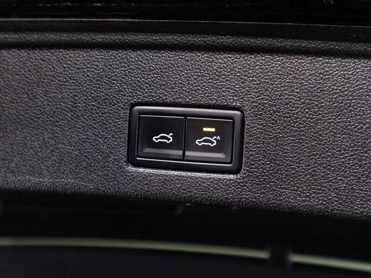 Volkswagen Touareg 2018 года с пробегом. Фото: #14