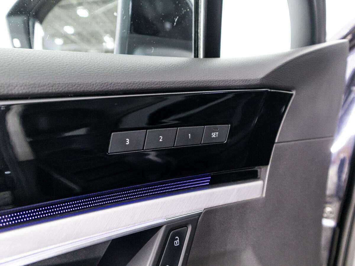 Volkswagen Touareg 2018 года с пробегом. Фото: #16