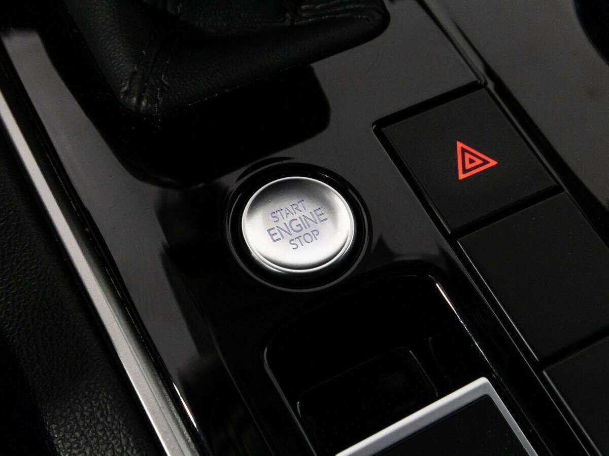 Volkswagen Touareg 2018 года с пробегом. Фото: #21