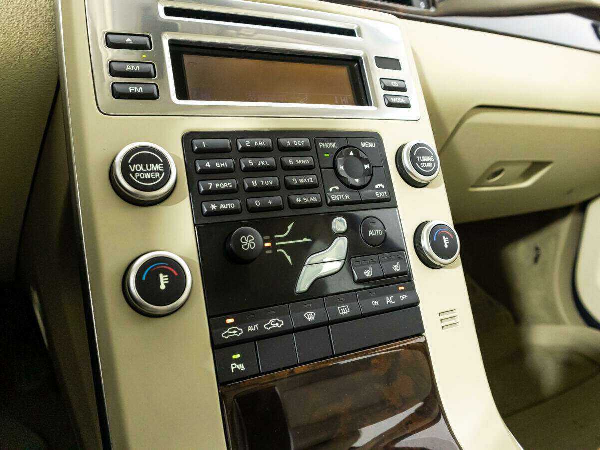 Volvo XC70 2010 года с пробегом. Фото: #15