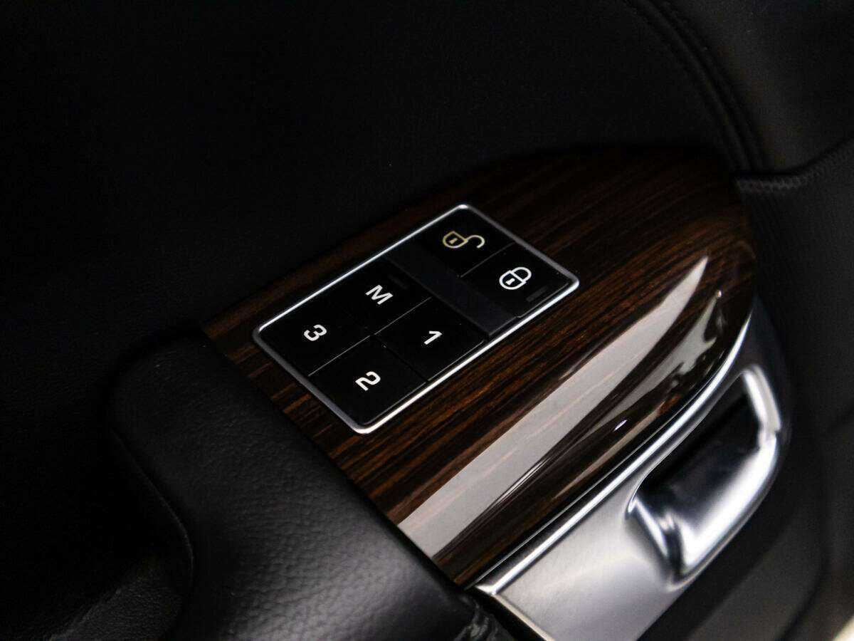 Land Rover Range Rover 2014 года с пробегом. Фото: #18