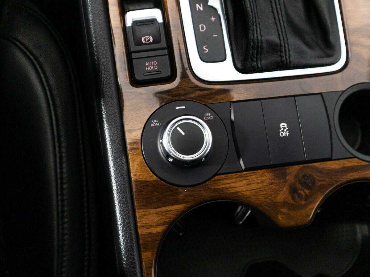 Volkswagen Touareg 2010 года с пробегом. Фото: #18