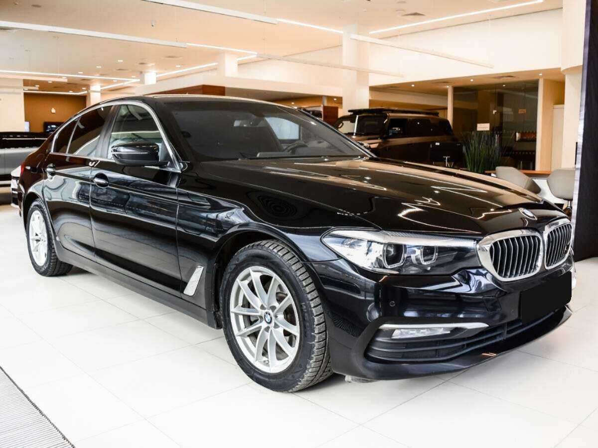 BMW 5 серии 2018 года с пробегом. Фото: #2