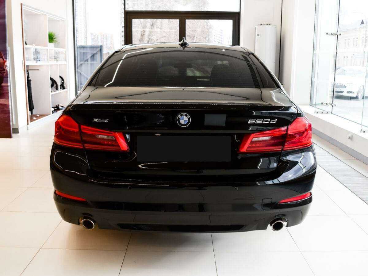 BMW 5 серии 2018 года с пробегом. Фото: #4