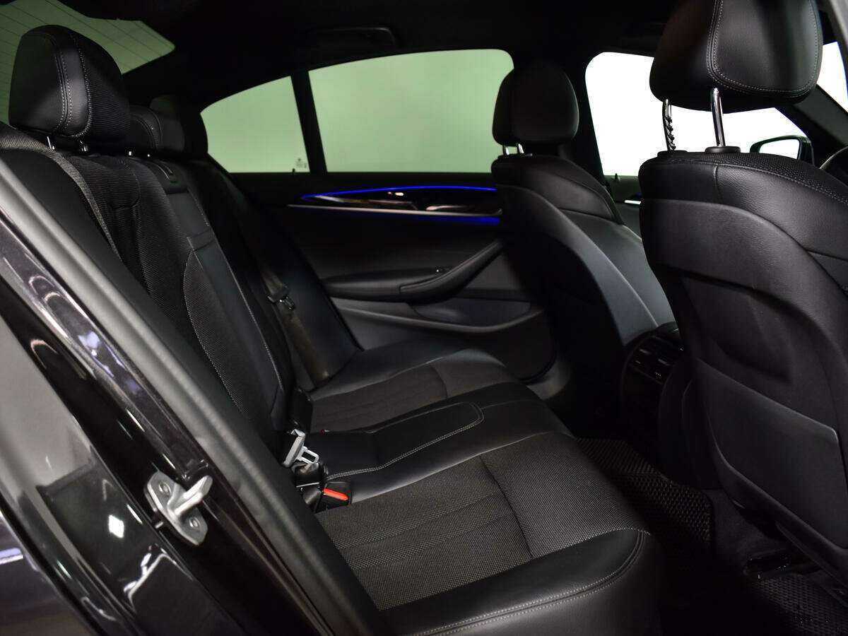 BMW 5 серии 2019 года с пробегом. Фото: #9