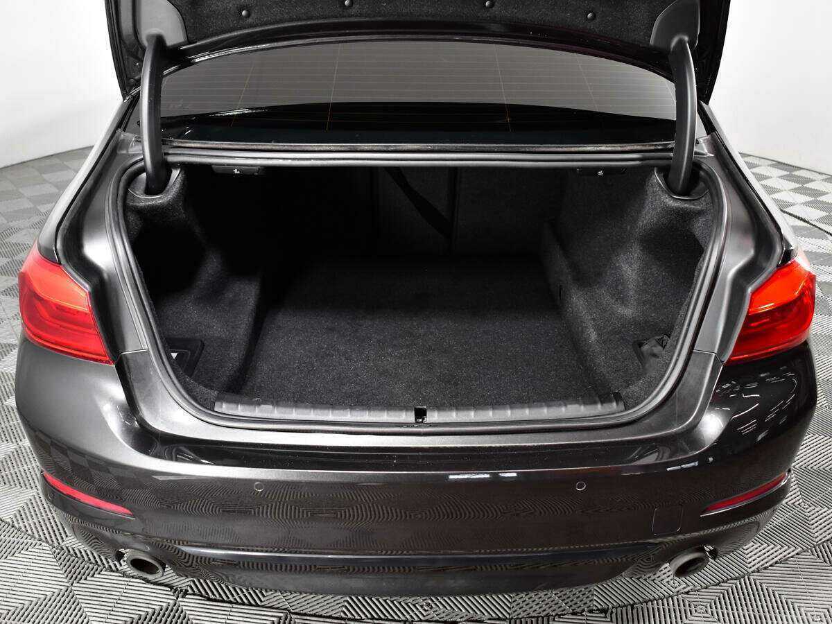 BMW 5 серии 2019 года с пробегом. Фото: #20