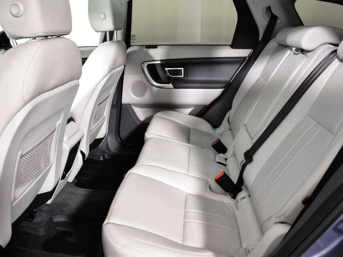 Land Rover Discovery Sport 2017 года с пробегом. Фото: #7