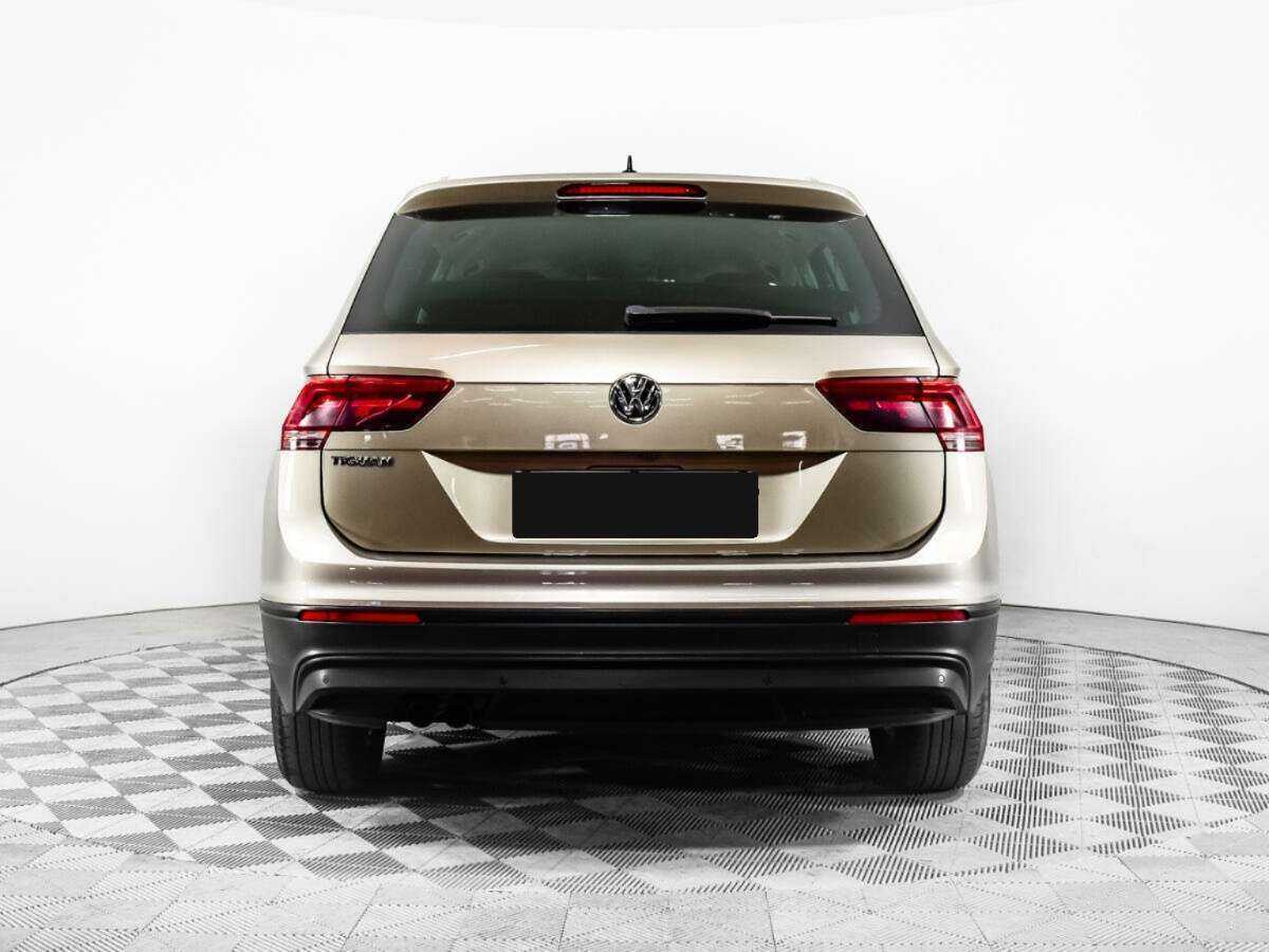 Volkswagen Tiguan 2018 года с пробегом. Фото: #4