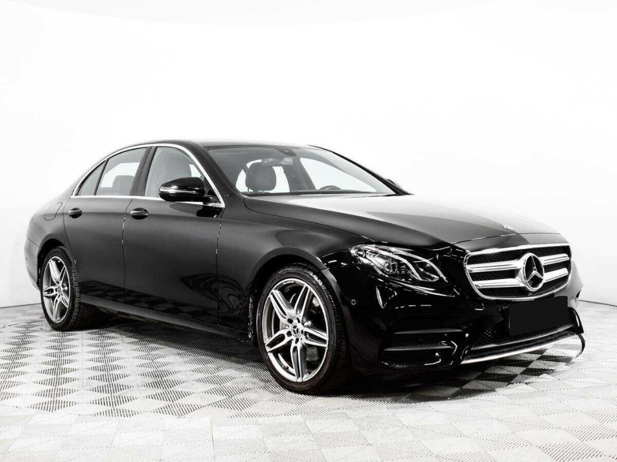 Mercedes-Benz E-Класс 2019 года с пробегом. Фото: #2