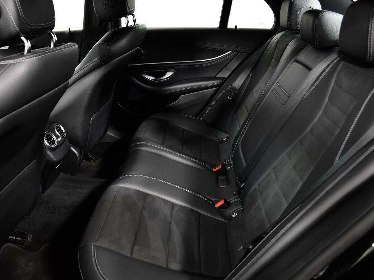 Mercedes-Benz E-Класс 2019 года с пробегом. Фото: #9