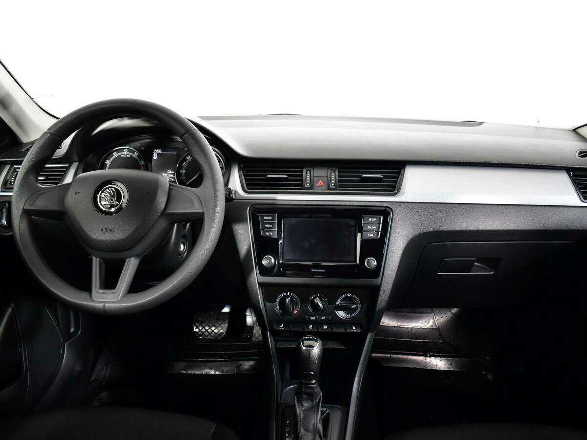 Б/У Шкода Рапид 2018 года. Фото: #11