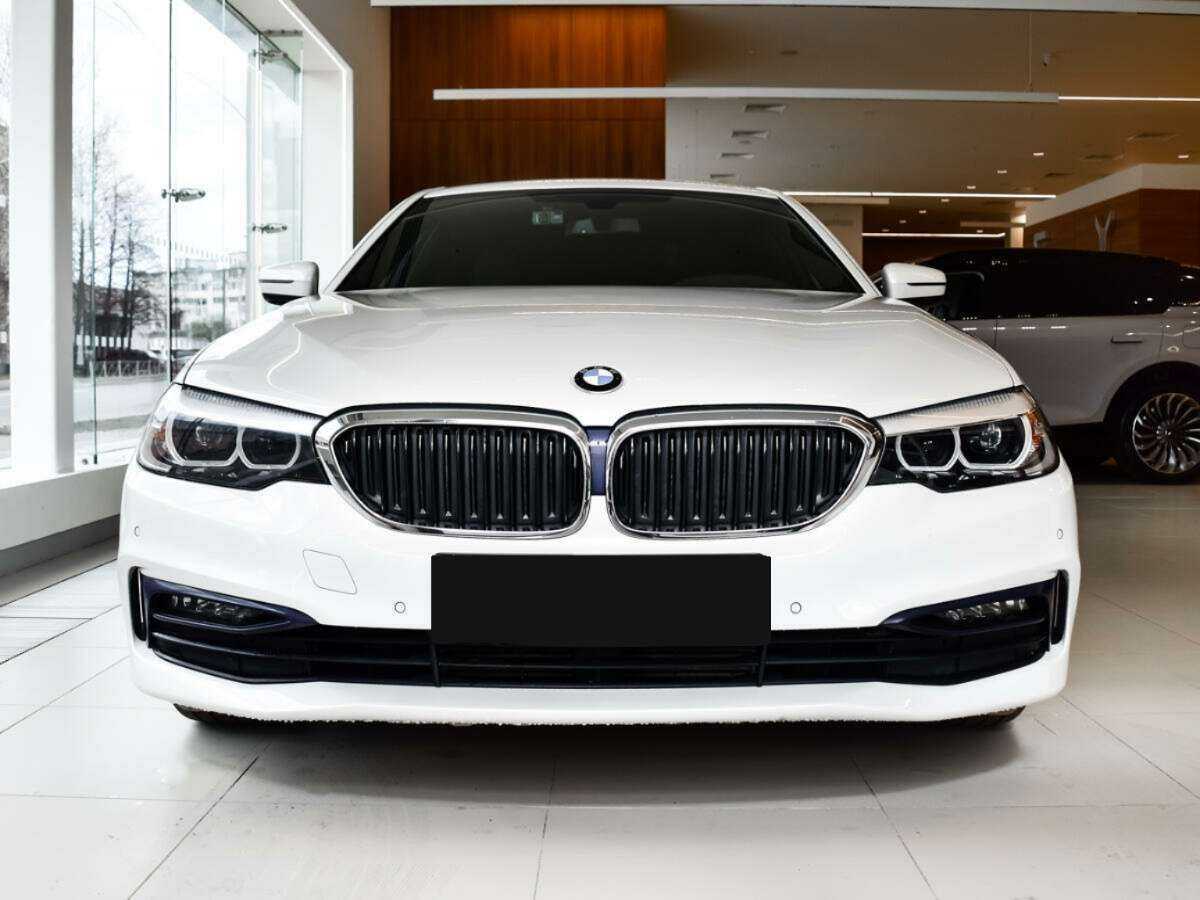 BMW 5 серии 2020 года с пробегом. Фото: #1